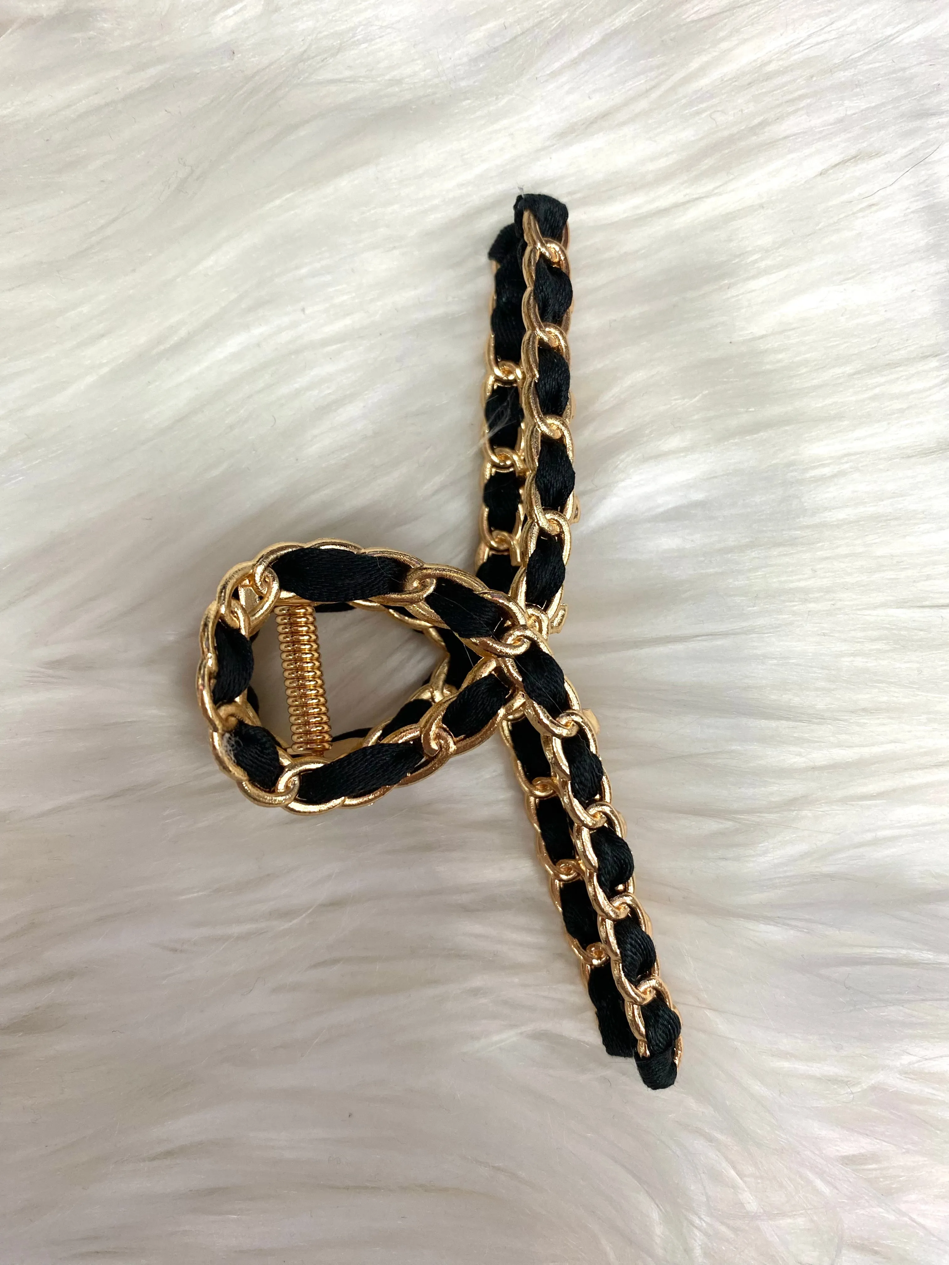 Black Claw clip